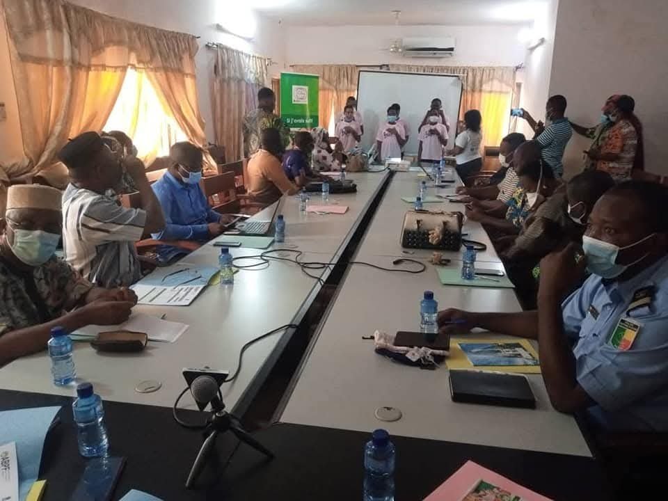 Atelier de sensibilisation de RePFeD ONG à l’endroit des enseignants et parents d’élèves sur les VBG à Klouékanmè Atelier de sensibilisation de RePFeD ONG à l’endroit des enseignants et parents d’élèves sur les VBG à Klouékanmè